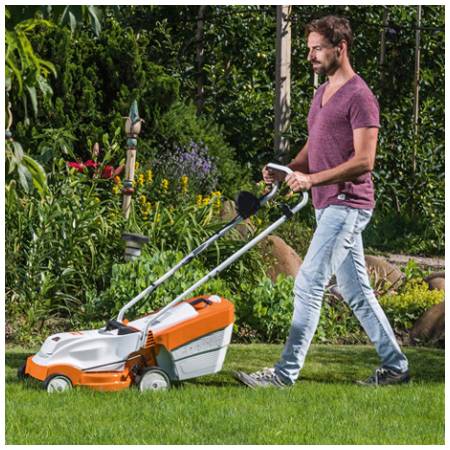 STIHL RMA 235 aku sekačka SET+