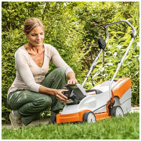 STIHL RMA 235 aku sekačka SET+